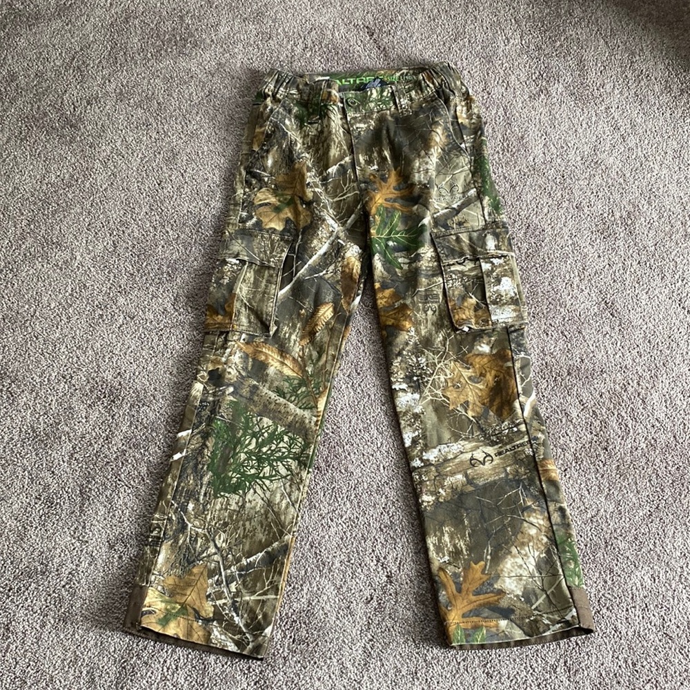 Realtree Camouflage Hunting Cargo Pants Outdoor Bottoms SIZE L Boys